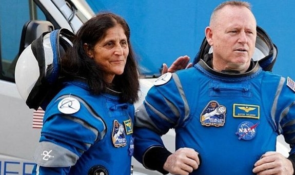 Butch Wilmore ve Suni Williams 9 ay uzayda mahsur kaldıktan sonra Dünya'ya döndü