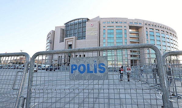 İstanbul Cumhuriyet Başsavcılığı: İmamoğlu dahil 100 kişi hakkında gözaltı kararı verildi