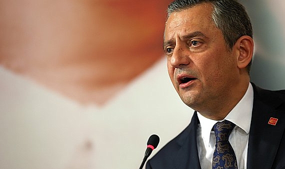 Özgür Özel: 