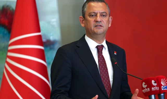 Özgür Özel: 