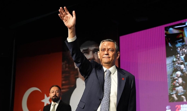 Özgür Özel: 
